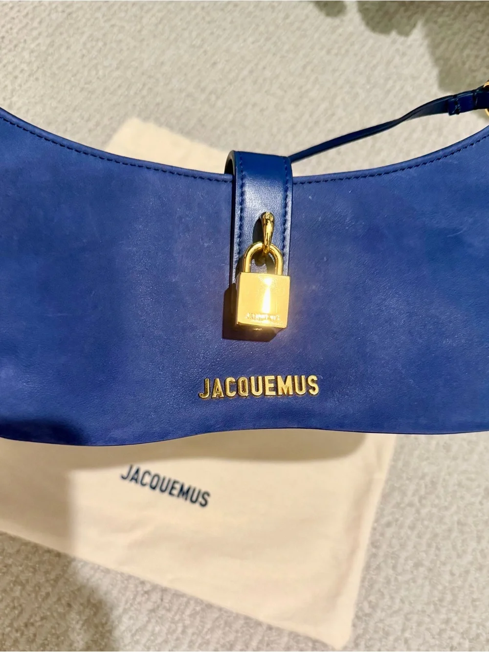 Jacquemus sleek shoulder